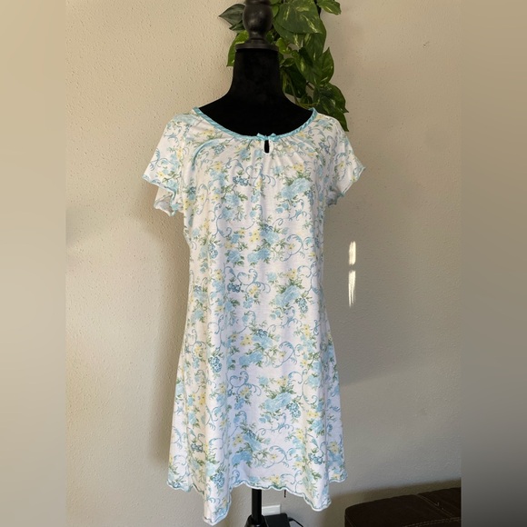 Dresses & Skirts - Kathryn Elegant Floral Dress pijama vintage with Blue Flowers Size L